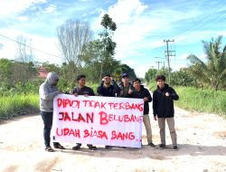 Aliansi Mahasiswa dan Pemuda Kritik Jalan Rusak di Muara Badak-Marangkayu