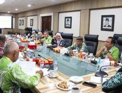 Norhayati Usman Pimpin Rapat Internal bersama Para Pejabat Struktural dan Fungsional di Sekwan DPRD Kaltim